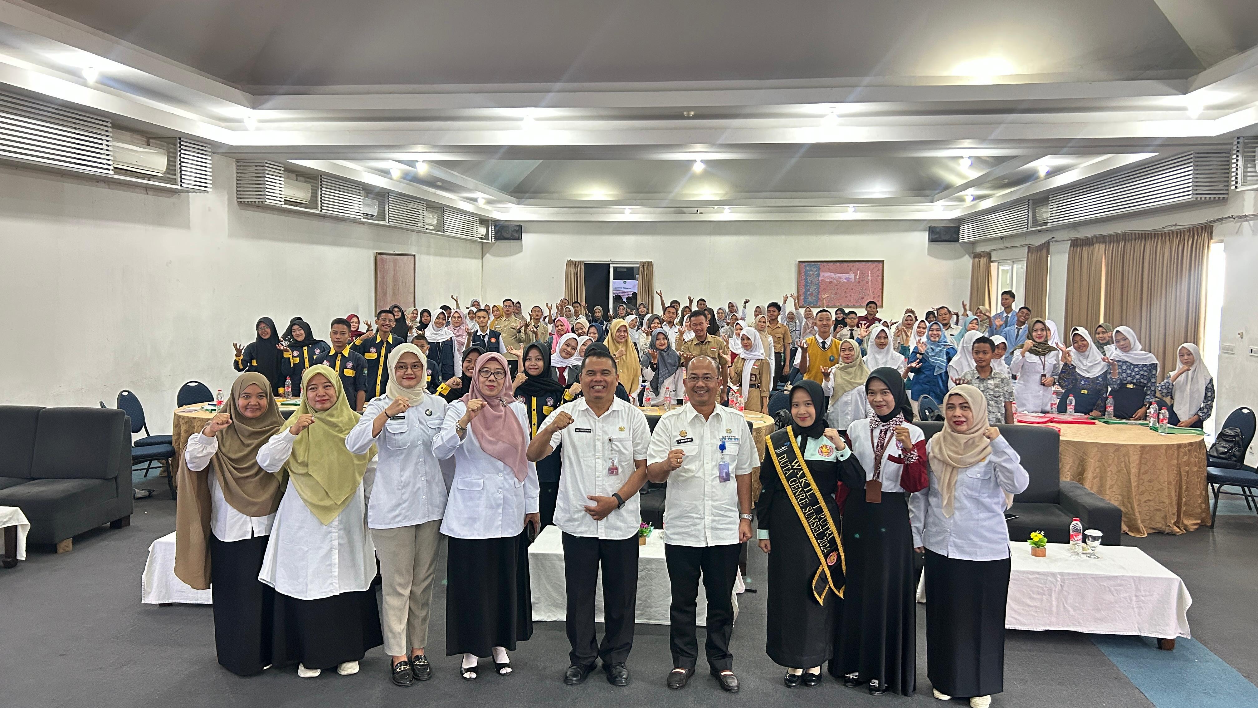 DPPKB Muara Enim Gelar Sosialisasi Terpadu Narkoba, AIDS, dan KB bagi PIK Remaja